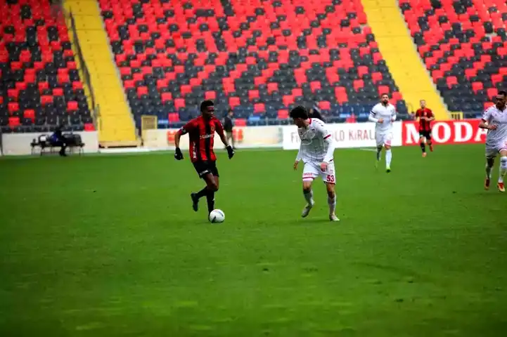 Gaziantep FK, Sivasspor'u 2-1 Yendi!